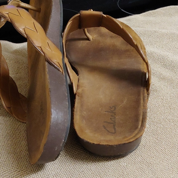Clark's distressed sandals sz.9M - Picture 5 of 6